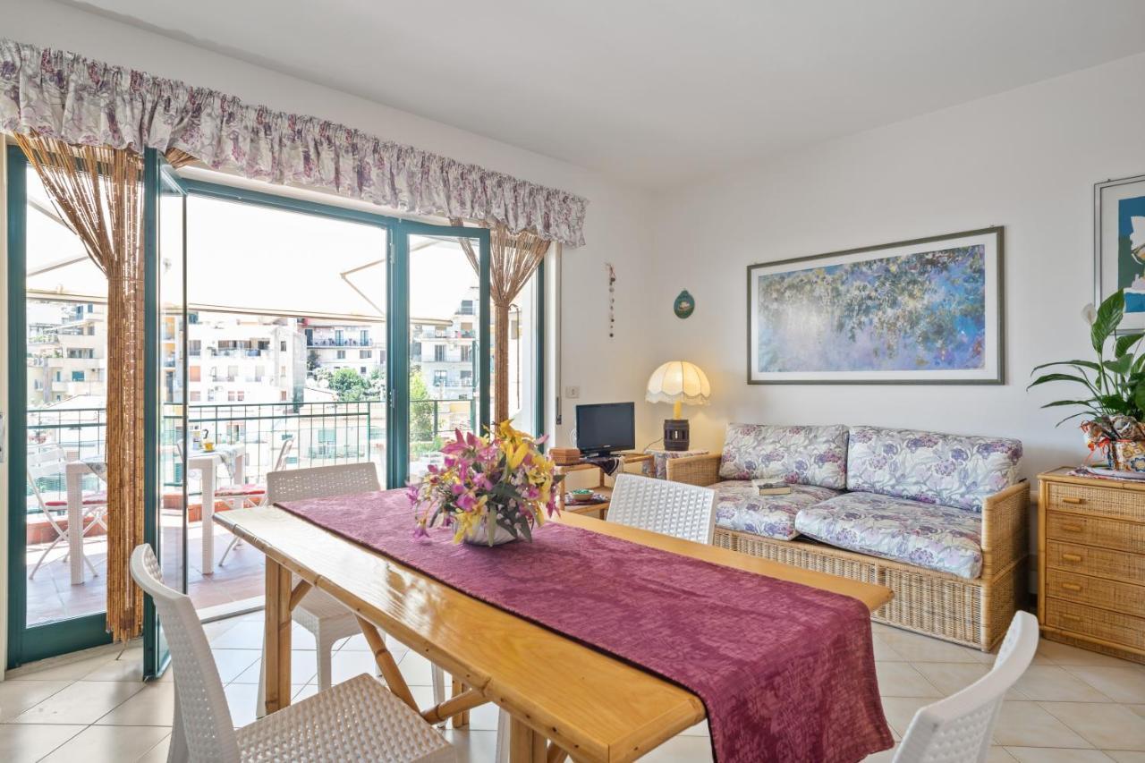 Taormina Comfortable Apartment With Terrace Eksteriør bilde