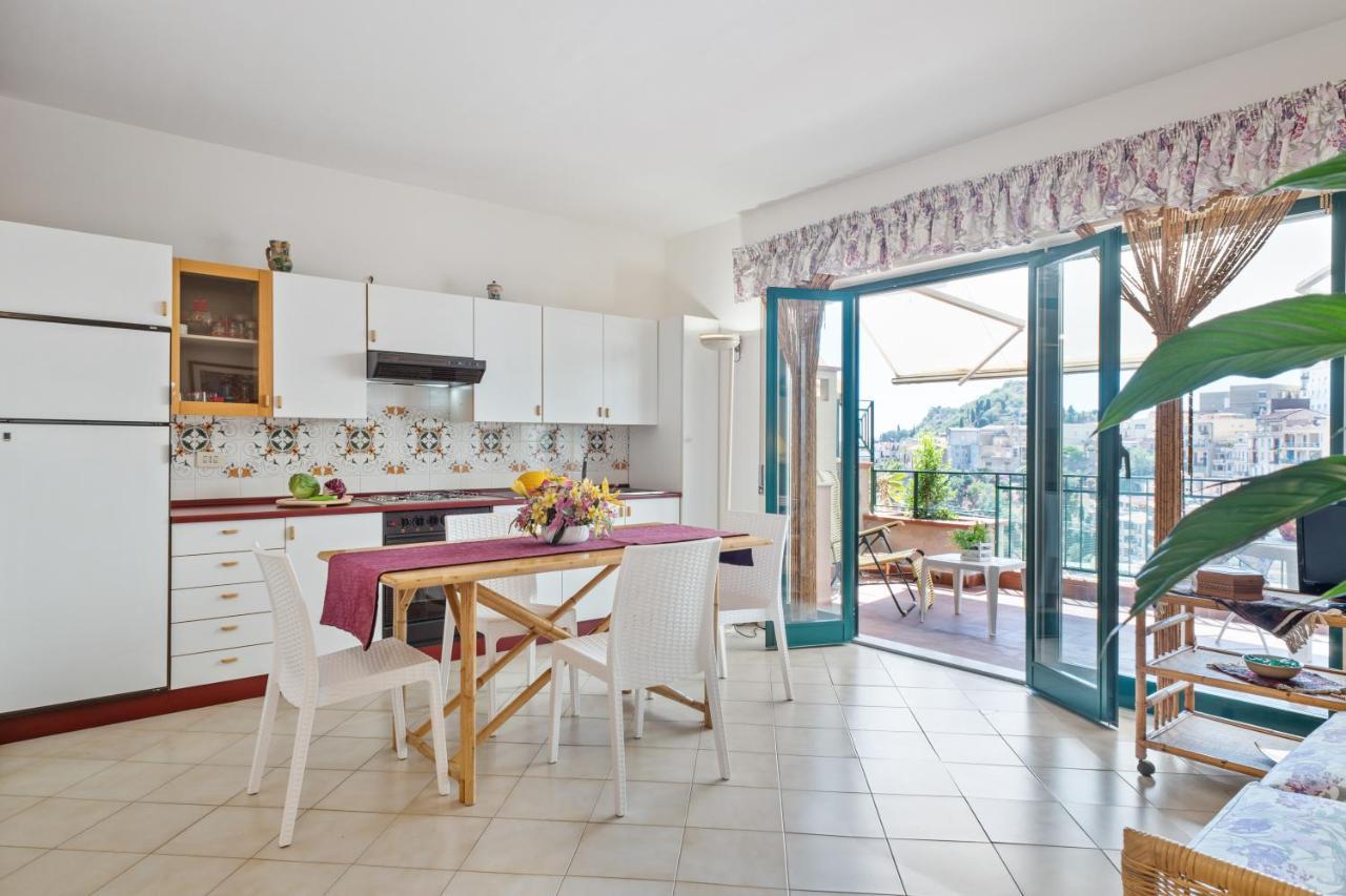 Taormina Comfortable Apartment With Terrace Eksteriør bilde