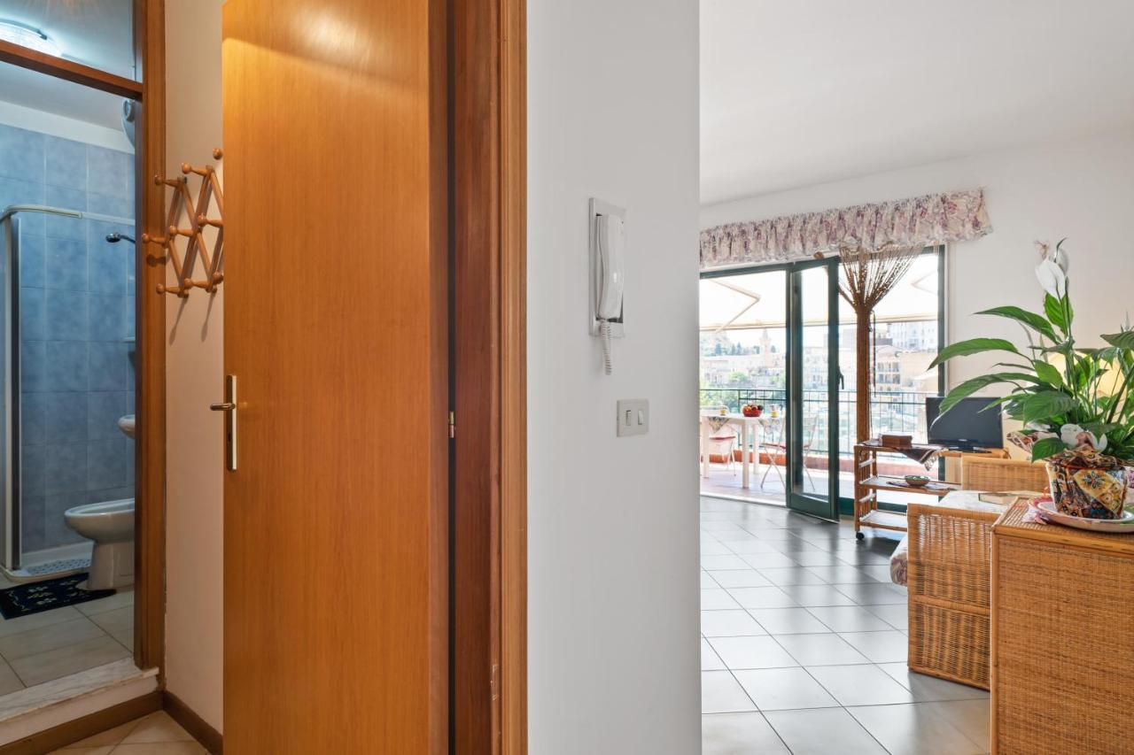 Taormina Comfortable Apartment With Terrace Eksteriør bilde